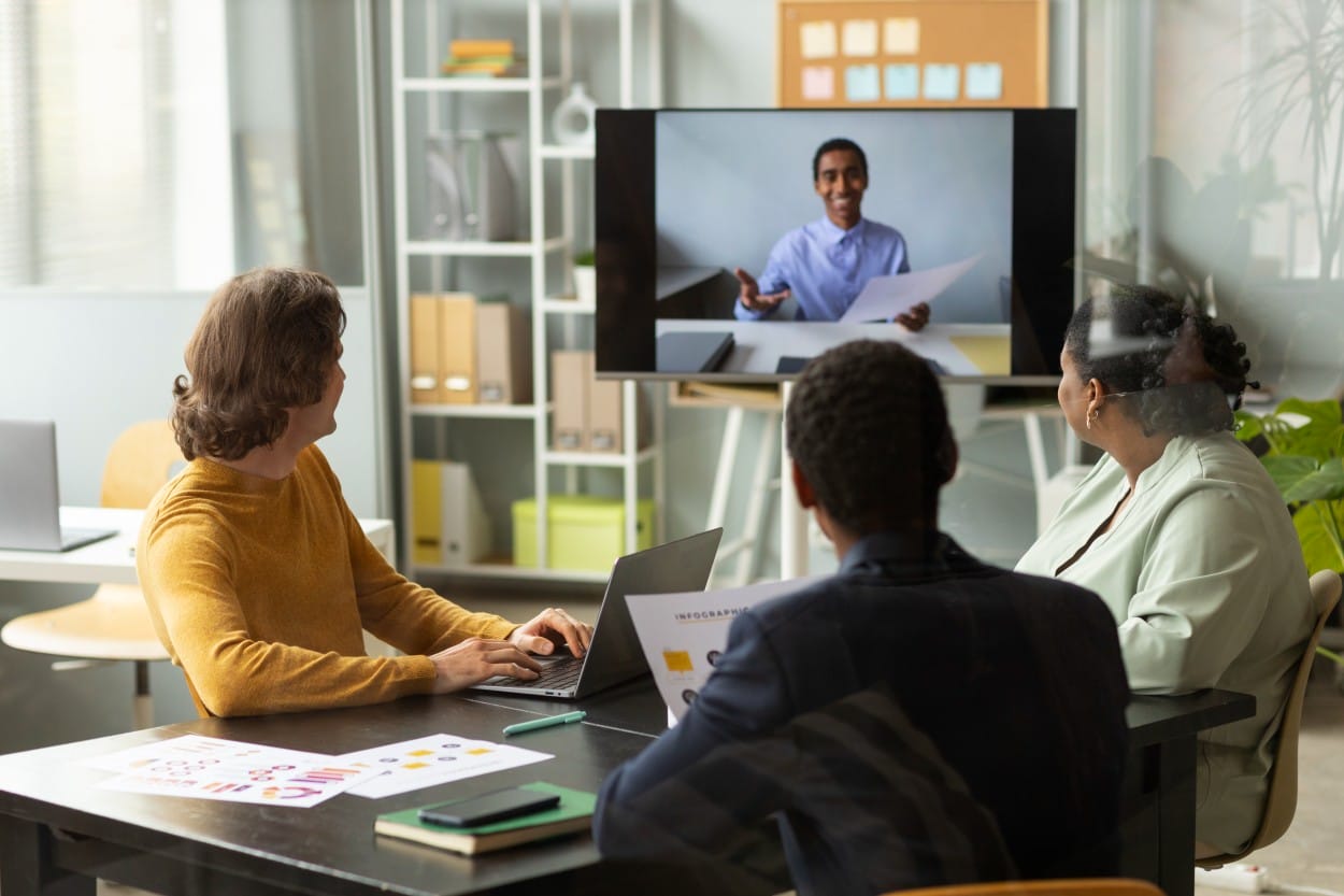 Executive online courses for improving communication skills