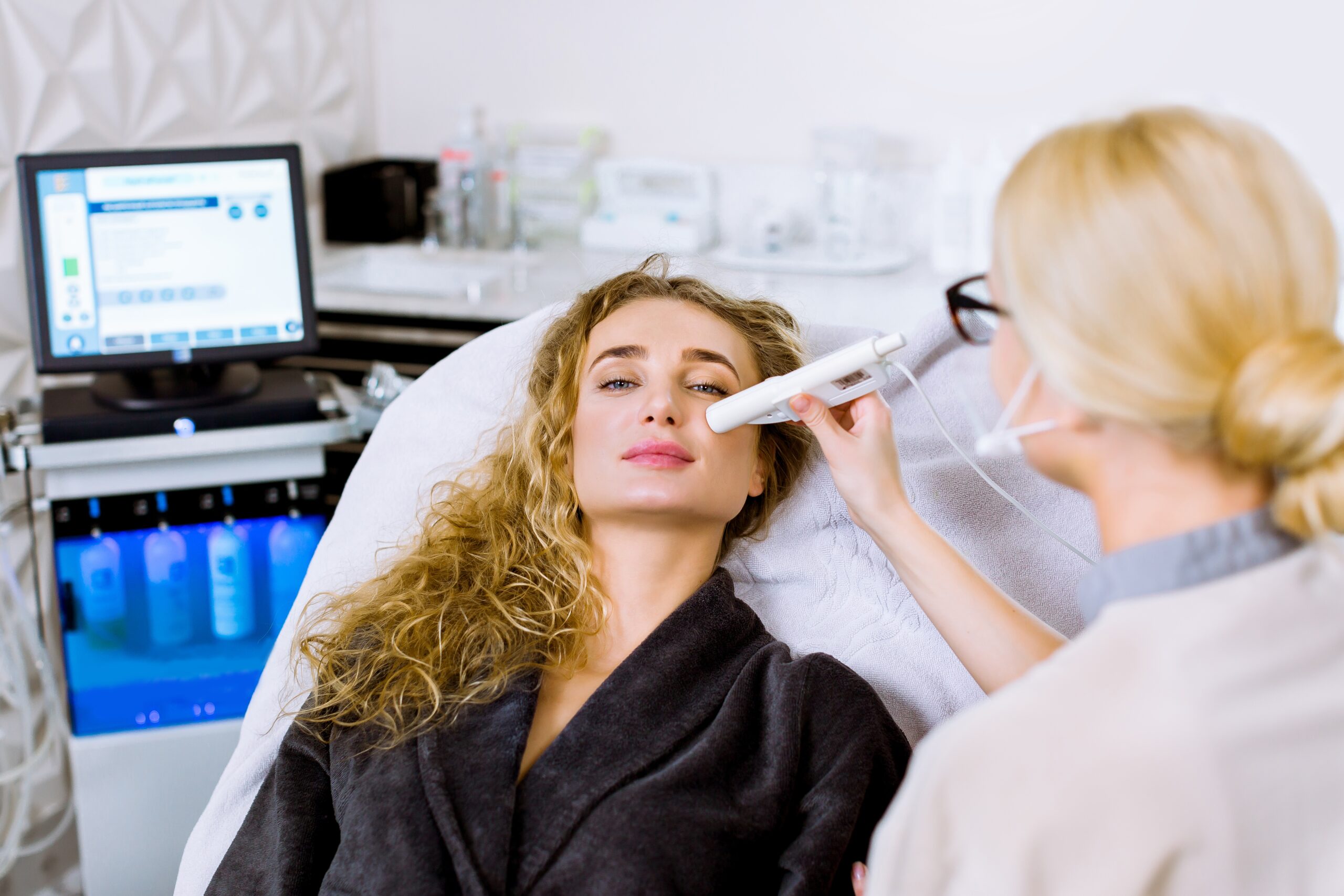 What Is The Controversy With RF Microneedling?